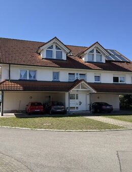Charmante 3,5-Zimmer-Wohnung mit Balkon und Carport in bevorzugter Lage in Villingendorf - Villingendorf