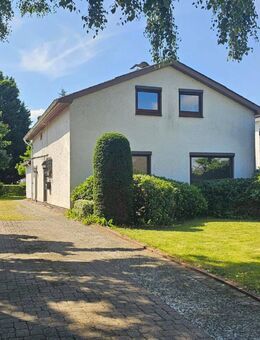 *Charmantes Familienhaus mit Traumgarten* - Kölln-Reisiek