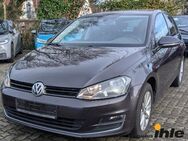 VW Golf, 1.6 TDI VII Lounge, Jahr 2015 - Hohenwestedt