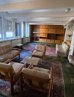 Großzügige 3 ZKB Wohnung mit 70er Jahre Charme - Ludwigshafen (Rhein)