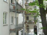 Charmanter Altbau im Scheunenviertel – große Wohnküche – Balkon - 3 Zimmer – Eigenbedarf möglich - Berlin