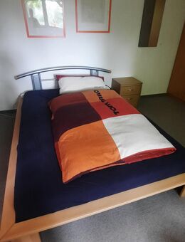 Jugendzimmer (Bett, Nachtkästchen, Kleiderschrank) komplett - Memmingen