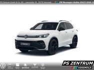 VW Tiguan, 2.0 TDI R-Line, Jahr 2022 - Versmold