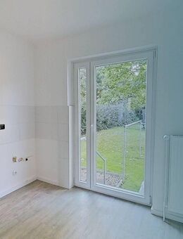 **Schöne und frisch renovierte 3-Zimmer-Erdgeschosswohnung** - Nordenham