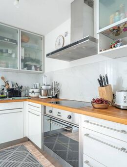 *Provisionsfrei* Moderne 3,5-Zimmerwohnung mit zwei Balkonen und Stellplätzen in ruhiger Lage von Öhringen - Öhringen