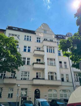 Bezugsfreie 2-Zimmer-Altbauwohnung mit Terrasse im ruhigen Innenhof – Charlottenburg - Berlin