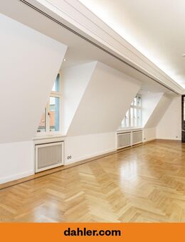 Großzügige Dachgeschosswohnung mit Aufdachterrasse und Weitblick - Berlin