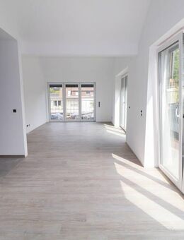 ERSTBEZUG! Charmante Dachgeschosswohnung mit ca. 122m² und großer Terrasse in Bürgerfelde! - Oldenburg