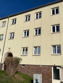 Humboldthöhe - hier ist es schön ! Wanne und Laminat **** - Chemnitz