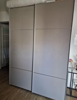 Kleiderschrank mit Schwebetüren - Waghäusel