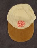 Basecap. Schirm mit Echtem Leder bezogen. LADEN-NEU. Reine Baumwolle. Farbe: Warmes Sand. Sehr aufwändig verarbeitet, Nähte extra abgesteppt usw. TOP Qualität, Grösse stufenlos verstellbar von Gr. M/L-XL, Gr. 56 bis ca. 60 cm – Golfkappe NICHT getragen ! in 32545