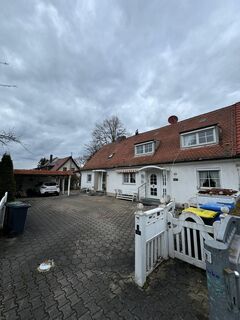 Reiheneckhaus und Reihenmittelhaus mit großem Potenzial zu verkaufen