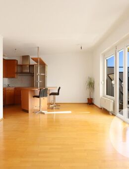 Ihr Logenplatz über dem Marktplatz - Licht, Luft und Lebensgefühl mit Süd-Dachterrasse - Neufahrn (Freising)