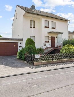 Freistehendes Einfamilienhaus mit großem Garten in zentraler aber ruhiger Lage in Weilerswist - Weilerswist