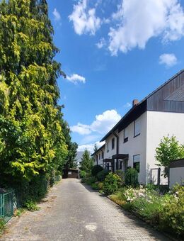 Reihenmittelhaus mit durchdachter Raumaufteilung und viel Potenzial ! - Oberasbach