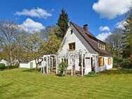 Lebe. Liebe. Lache. Charmantes Einfamilienhaus mit Teilkeller auf über 1.300 m² sonnigem Grundstück - Dassendorf