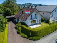 ++ KRAG Immobilien ++ Wohnperle für junge Familie! Terrasse, Garten ++ aus 1993 - Bad Laasphe