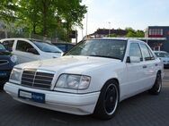 Mercedes-Benz E 280 Lim.Automatik°Vollleder°SitzHZG°Schiebedach - Kiel