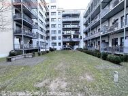 Schöne 2 Zimmer Wohnung mit Balkon und Stellplatz im Herzen von Fürth - Fürth