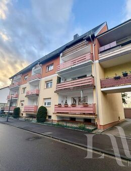 Gepflegte 82-m²-Eigentumswohnung mit Balkon, Garage und Kellerraum in Homburg-Beeden - Homburg