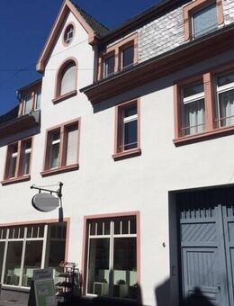 **SINGLEWOHNUNG** kleine 2-ZKB-Wohnung in der historischen Altstadt von Hochheim** - Hochheim (Main)