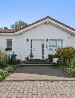 Charmantes Reihenmittelhaus mit großzügigem Raumkonzept und drei Terrassen in Düsseldorf-Ludenberg - Düsseldorf