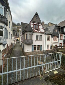 Vergangenheit bewahren – Zukunft gestalten: Historisches Mehrfamilienhaus in Bacharach - Bacharach