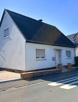 Preisanpassung! Gemütliches Einfamilienhaus in zentraler, dennoch ruhiger Lage! - Sonnefeld