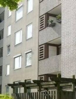 SOLIDE KAPITALANLAGE: SEIT 2015 VERMIETETE 1-ZIMMER-WOHNUNG NAHE MERCADO MIT LOGGIA UND EINZELGARAGE - Nürnberg