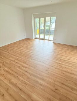 Renovierte Dreiraumwohnung mit großem Balkon - Merseburg