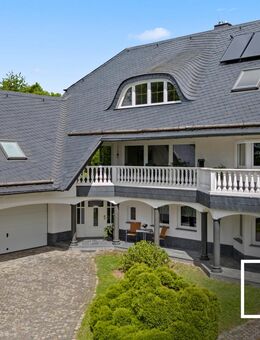 Luxuriöse Architektenvilla! 1.417 m² Grundstück mit modernster Technik und ELW in ruhiger Traumlage - Wirsberg