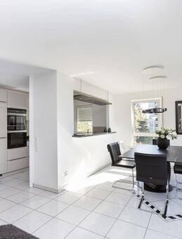 KAPITALANLAGE - schicke, hochwertige Maisonette-Wohnung mit Loggia - Ostfildern
