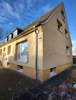 Lukratives Mehrfamilienhaus mit 4 gepflegten Eigentumswohnungen & 4 Garagen voll vermietet - Hamburg