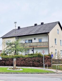 Zweifamilienhaus mit Ausbaureserve | Riesiges Grundstück | Zentrale Lage - Teublitz