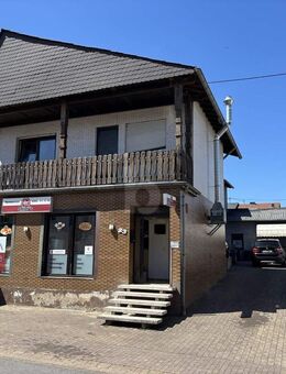 RENDITE, GEWERBE, 2 WOHNEINHEITEN, GROßES LAGER - Mettlach