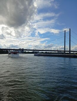 Suche eine Frau für eine feste Beziehung - Düsseldorf