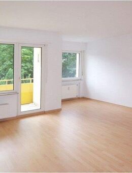 Helle 2,5 Zimmerwohnung mit Westbalkon in Neu-Isenburg - Neu Isenburg