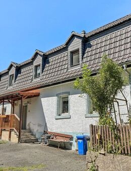 Bauernhaus mit großer Scheune in ruhigen Ortsteil von Wirsberg sucht Liebhaber - Wirsberg