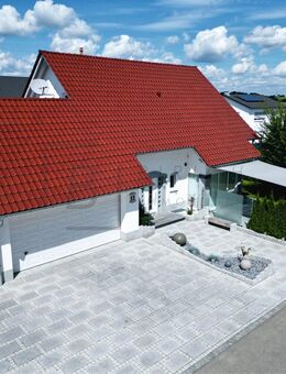 TOP gepflegtes Einfamilienhaus in Ochsenhausen mit Pool und Sauna!! Endenergieverbrauch B - Ochsenhausen