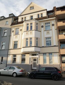 Seltenes Angebot, mitten in Bilk: Gemütliche, sanierte 2 Zimmer Altbauwohnung mit Stadtgarten - Düsseldorf