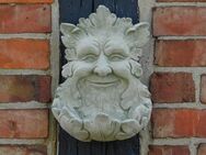 Fröhlicher Wassermann - Stein - Wandornament - grünes Finish - Heek
