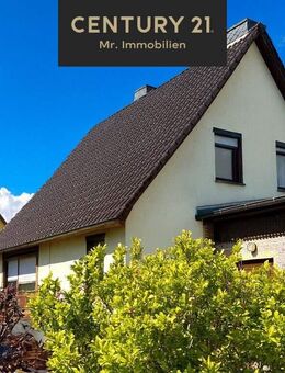 Urlaub beginnt vor der Haustür Einfamilienhaus mit Einliegerwohnung nur 5 Gehminuten vom Wasser - Ueckermünde