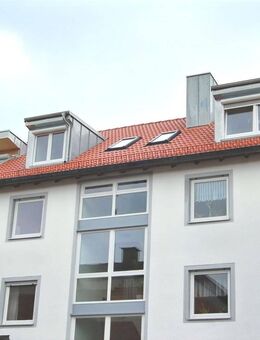2 Zimmer Dachgeschosswohnung in Erlangen Süd mit Loggia ab 01.10.2025 zu vermieten - Erlangen