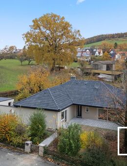 Hochwertig renoviert! Bungalow mit separater ELW, großem Garten und Doppelgarage in traumhafter Lage - Neunkirchen (Brand)