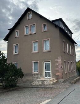 Charmantes Mehrfamilienhaus mit großem Potenzial & guter Sanierungsbasis in Neukirchen bei Chemnitz - Neukirchen (Erzgebirge)