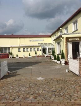 Verk./Pacht, Mehrfamilienhaus, Restaurant, Wohnheim, Landhotel, Wfl,1240 m2, Grund,1640qm. - Wanzleben-Börde Bottmersdorf