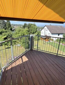 Neuwertige 2 1/2 Zimmer-Dachgeschoss mit traumhaftem Ausblick - Bad Vilbel