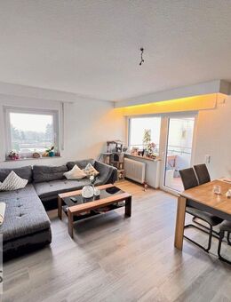 Schick, hell und gemütlich! 2-Zimmer-Wohnung mit Traumblick über Besigheim, mit Garage u. Balkon - Besigheim