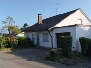 Schönes 3-Familienhaus in Toplage Weinburg / Radolfzell - tolle Aussicht, kurzfristig bezugsfrei! - Radolfzell (Bodensee)
