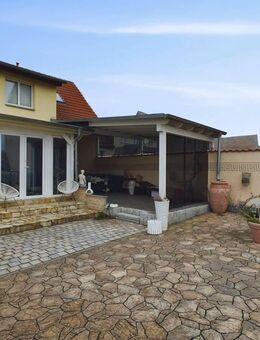 Stilvolles Domizil mit Einliegerwohnung, Wintergarten und großzügiger Terrasse - Allstedt